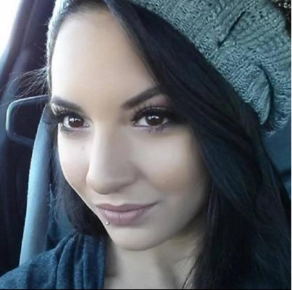 Meet your Posher, Verónica